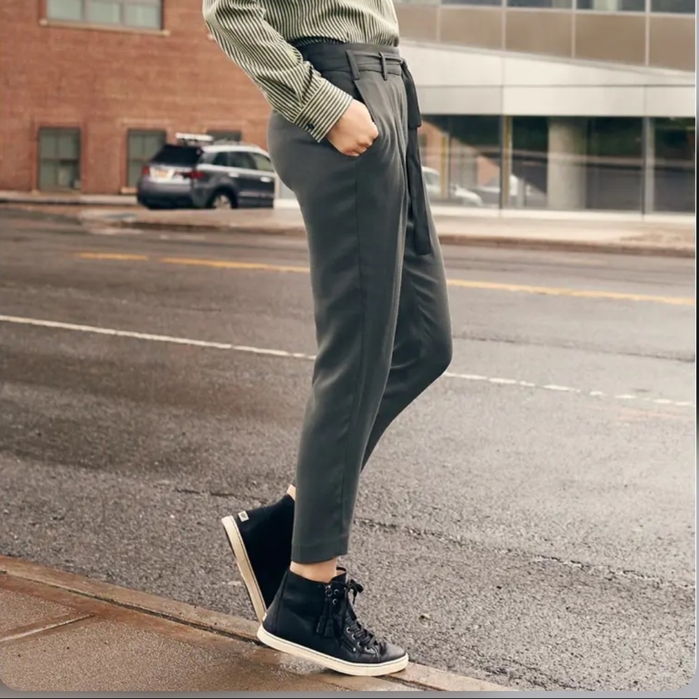 UGG Blaney Leather Zipper High Top Sneaker‎